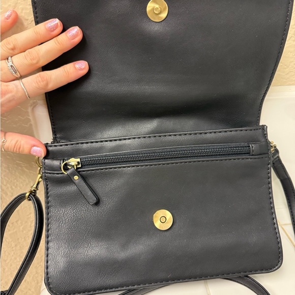 Relic Black Crossbody Bag with Gold Details - Picture 4 of 7